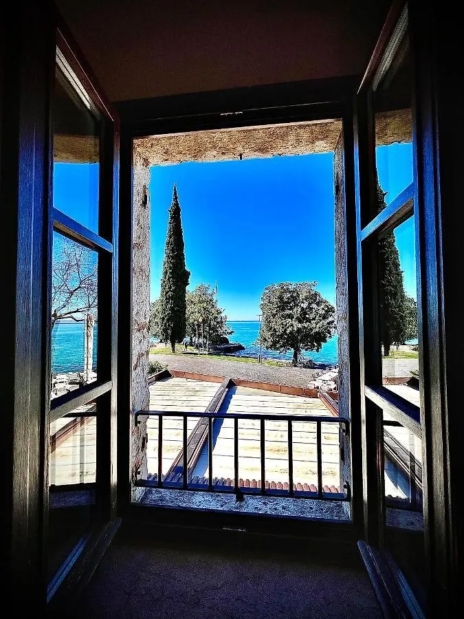 Welcome Traveller Merlo Nero Apartments Garda