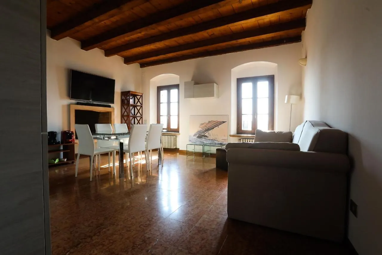 Welcome Traveller Merlo Nero Apartments Garda  Italien